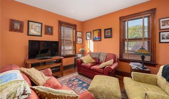 99 Roseneath Ave, Newport, RI 02840