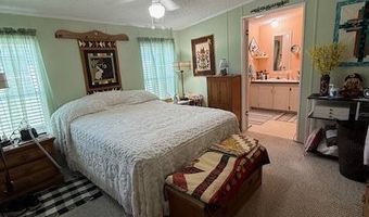 345 Waldorf Dr, Auburndale, FL 33823
