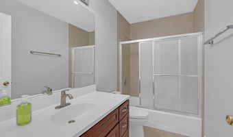 270 E Armitage Ave, Addison, IL 60101