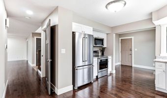 2516 White Oak Dr, Ames, IA 50014