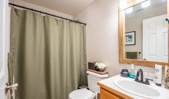 2002 S 60TH St, Springfield, OR 97478