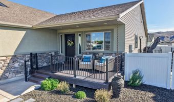 1027 Pinewood Ave, Chubbuck, ID 83202