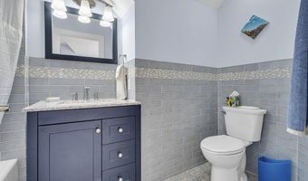700 Halliard Ave, Beachwood, NJ 08722