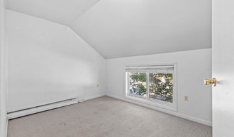 21 Hyde St 3, Burlington, VT 05401