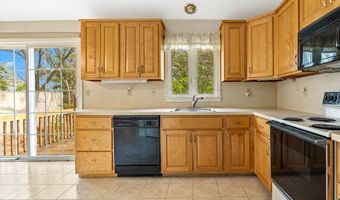 34 Fairlawn St, Bristol, CT 06010