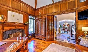 4 Pine Tree Ln, Lincoln, RI 02865