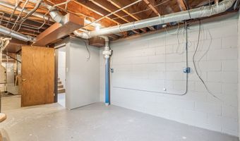 3109 Holcomb Ave, Des Moines, IA 50310
