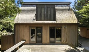 10 What Cheer Rd, Narragansett, RI 02882