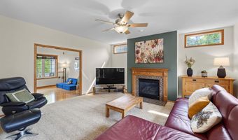 5713 Rosslare Ln, Fitchburg, WI 53711