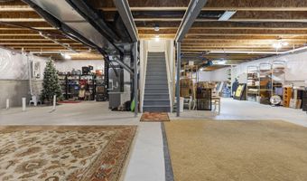 402 Henstride Ct, Ann Arbor, MI 48108