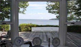 11 Tozier St, Belfast, ME 04915