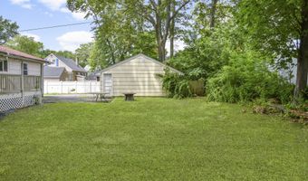 198 Macon Dr, Bridgeport, CT 06606