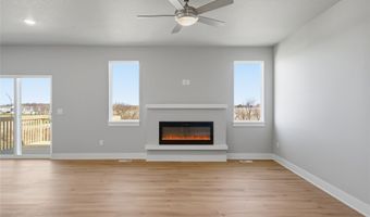 2301 Chan Dr, Adel, IA 50003