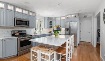 15 Steer Rd, Cumberland, RI 02864