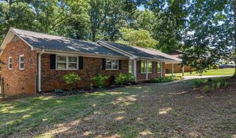36 Annandale Dr, Boiling Springs, SC 29316