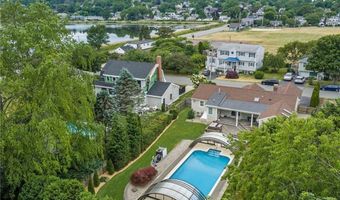 104 Kay Blvd, Newport, RI 02840