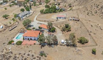 8525 Wildflower Ln, Agua Dulce, CA 91390