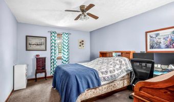 1006 Baretta Ct, Aurora, MO 65605