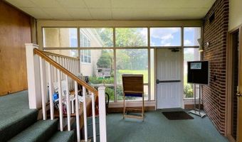 2 Howard St, Augusta, ME 04330