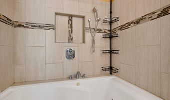 8316 Dellwood Rd NE, Albuquerque, NM 87110