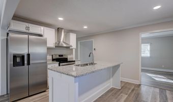 1616 Lakeview Ave, Camden, SC 29020