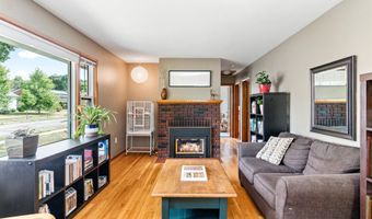 21 Alder Ln, Burlington, VT 05401