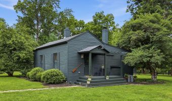 11005 Park Rd, Anchorage, KY 40223