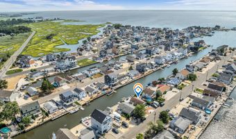 215 Pine Dr, Bayville, NJ 08721