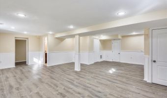8908 GRANT St, Bethesda, MD 20817