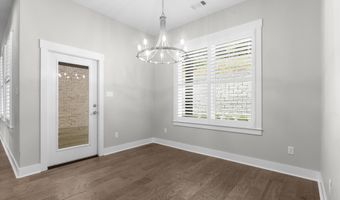 7901 S Shoreline Blvd, Benton, AR 72019