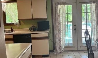 43618 Carla Dr, Paw Paw, MI 49079