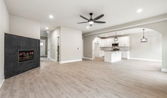 19 Kirkcudbright Ln, Bella Vista, AR 72715