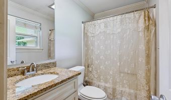 1614 Brookhollow Dr, Baton Rouge, LA 70810
