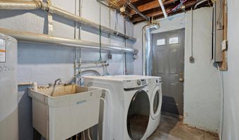 354 DAWSON St, Philadelphia, PA 19128
