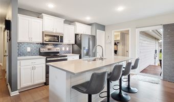 2023 SW Westwood St, Ankeny, IA 50023