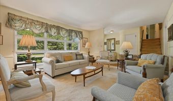 40 Bayview Ave, Amityville, NY 11701