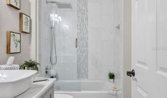 145 SILVER FALLS Dr, Apollo Beach, FL 33572