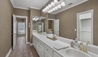 525 Ridge Cir, Brandon, MS 39047