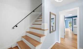 195 Shawnee Trl, Aurora, OH 44202