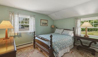 40 Vantana Dr, Bristol, CT 06010