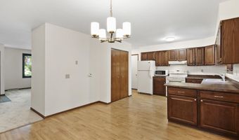 10 Krystana Way, Madison, WI 53711