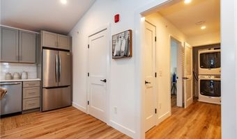 32 Exchange St 203, East Greenwich, RI 02818
