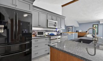 49 Birkdale Rd, Bedford, NH 03110