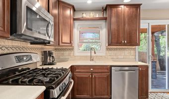 6914 CORDOVA Dr, Cheyenne, WY 82009