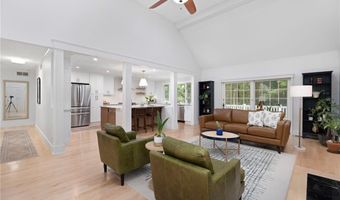 5 Woodbine Ln, Exeter, RI 02822