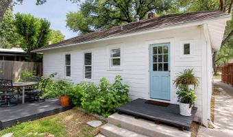 211 MONTCLAIR St, Alamo Heights, TX 78209