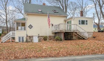 16 Russell St, Amesbury, MA 01913