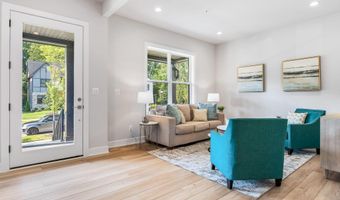 6908 GREYSWOOD Rd, Bethesda, MD 20817