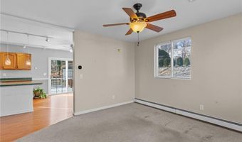 4 Cobble Hill Rd, Lincoln, RI 02865