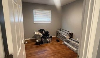 132 W Brunswick Ave, Indianapolis, IN 46217